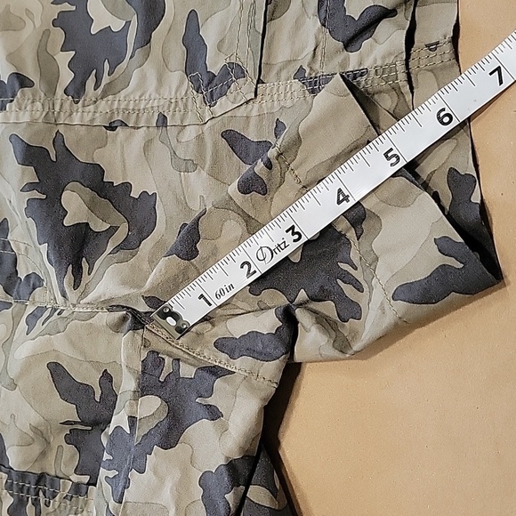 INC International Concepts Size 0 Camo Stud Embellished Shorts, Exc. Used Cond. - Picture 6 of 9